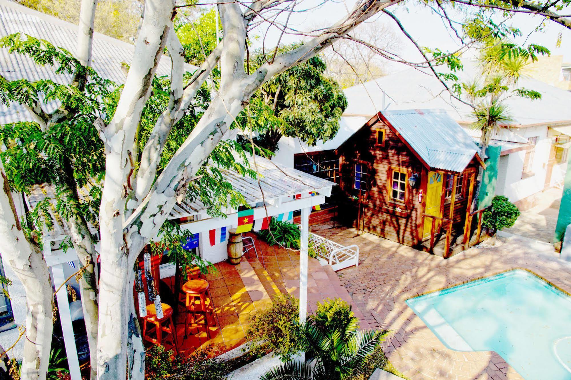 Homebase Melville Backpackers Johannesburg Exterior photo